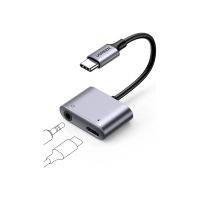 Ugreen USB-C zu Kopfhöreranschluss / Ladeadapter - 24 pin USB-C männlich zu 24 pin USB-C, 3,5-mm-Klinkenstecker weiblich - USB-Stromversorgung (30 W)