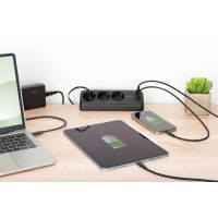 DIGITUS 3-fach Office-Steckdosenleiste mit 2x USB-A und 1x USB-C Anschlüssen, Schwarz