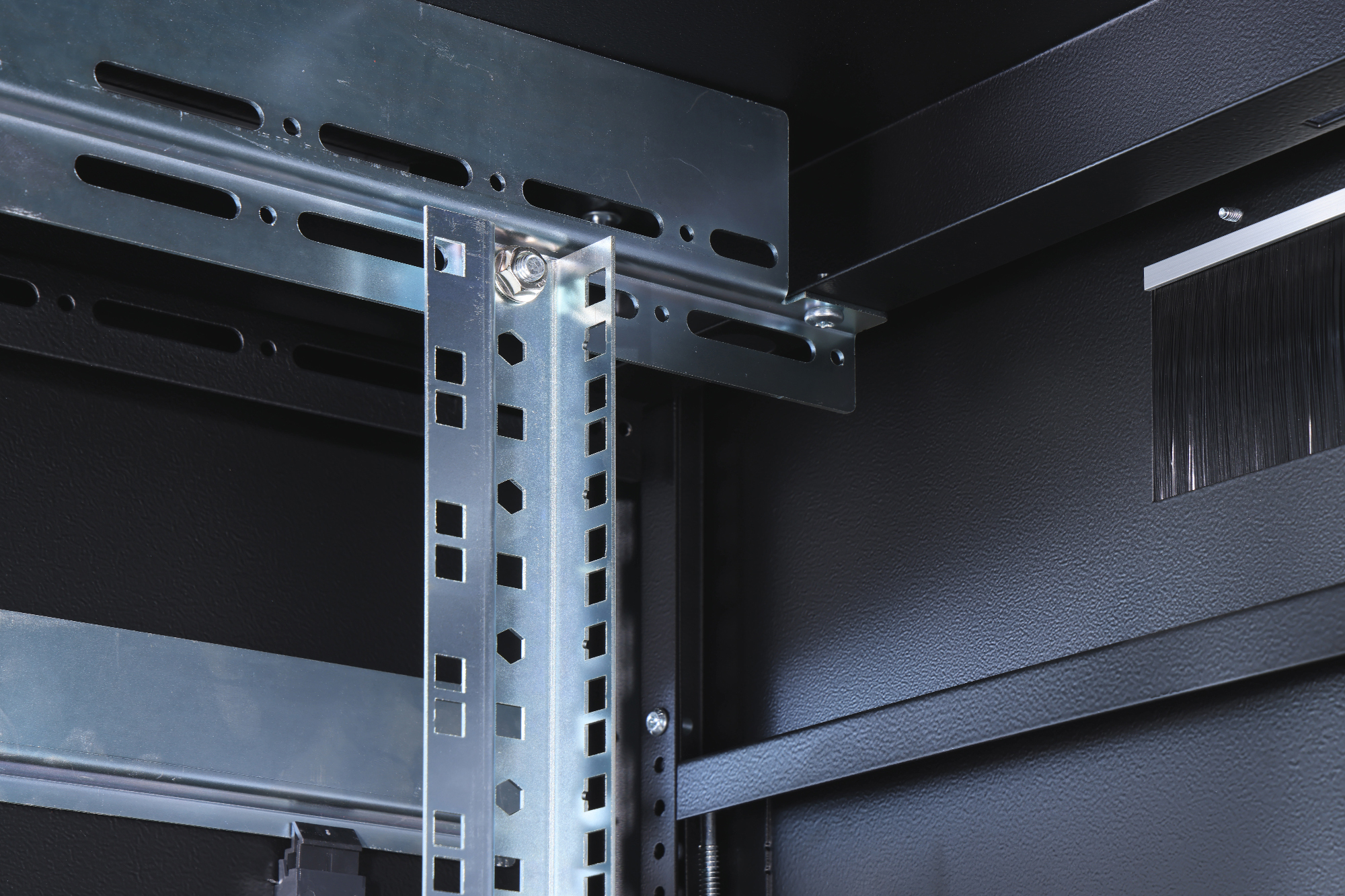 DIGITUS Netzwerkschrank Unique Serie - 800x800 mm (BxT) Image
